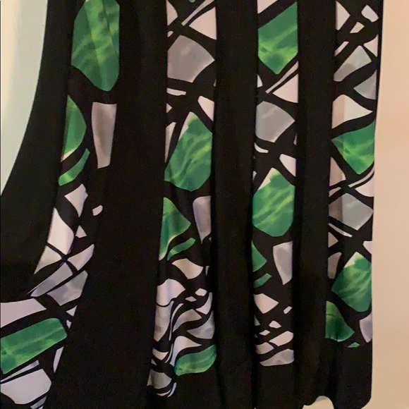 Beautiful Summer/Fall Dress - Picture 2 of 3